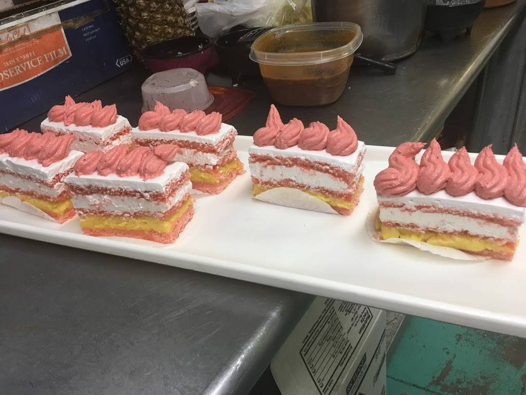 La Isla Del Sol Azul | restaurant | 2309 S 50th St, Tampa, FL 33619, USA | 8132486912 OR +1 813-248-6912