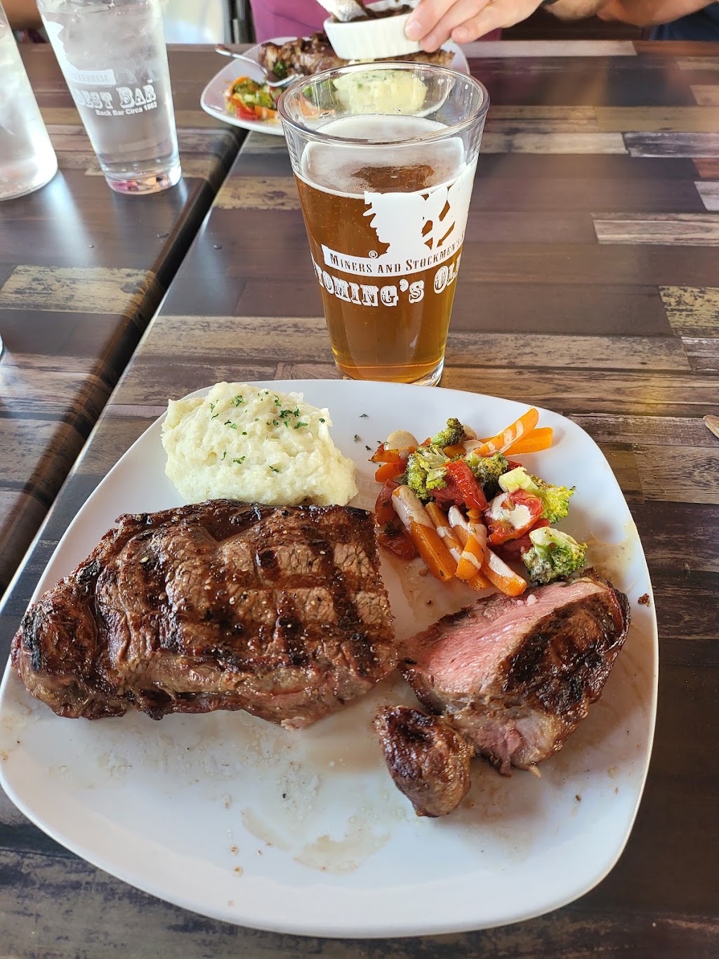 MINERS AND STOCKMENS | restaurant | 608 Main St, Hartville, WY 82215, USA | 3078362008 OR +1 307-836-2008