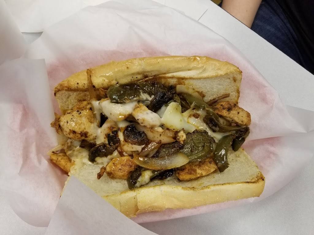 Maxs Dawg House | restaurant | 1438 S Milwaukee Ave, Libertyville, IL 60048, USA | 8473674515 OR +1 847-367-4515