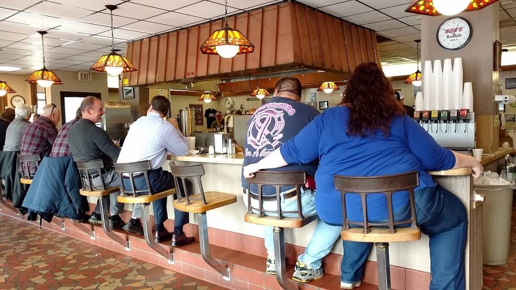 Rubens Restaurant | restaurant | 5000 Riverside Dr, Danville, VA 24541, USA | 4348222013 OR +1 434-822-2013