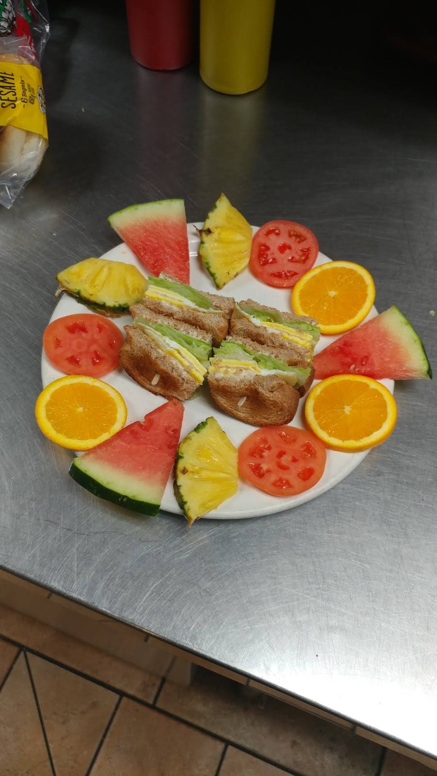 Au Gueuleton Vercheres Inc | restaurant | 652 Rte Marie-Victorin, Verchères, QC J0L 2R0, Canada | 4505833481 OR +1 450-583-3481