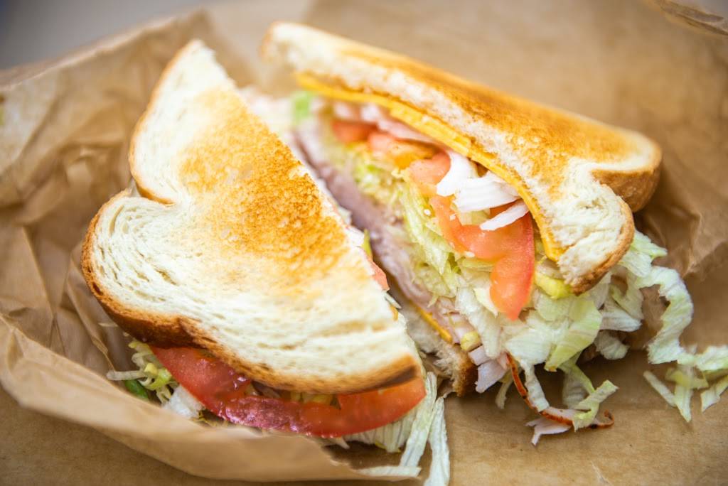 Gilberts Deli | restaurant | 1921 N. Federal Highway @B, Kwik Food Store, Boca Raton, FL 33432, USA | 5619953783 OR +1 561-995-3783