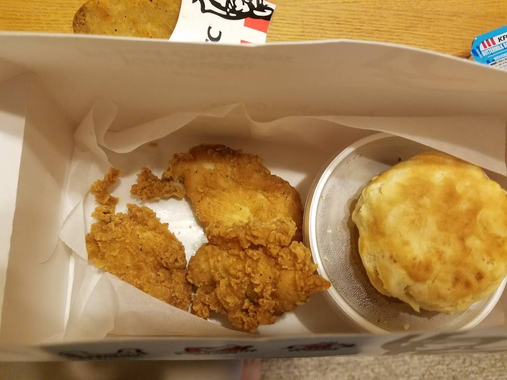 KFC | restaurant | 34015 Ford Rd, Westland, MI 48185, USA | 7347293370 OR +1 734-729-3370