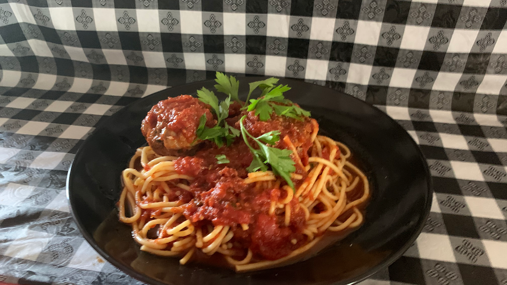 DRoccos: An Italian Joint | restaurant | 301 Mill St, Occoquan Historic District, VA 22125, USA | 5715723087 OR +1 571-572-3087