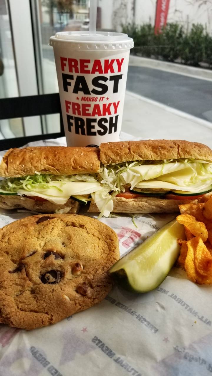 Jimmy Johns | meal delivery | 1775 Ximeno Ave unit d, Long Beach, CA 90815, USA | 5623862112 OR +1 562-386-2112