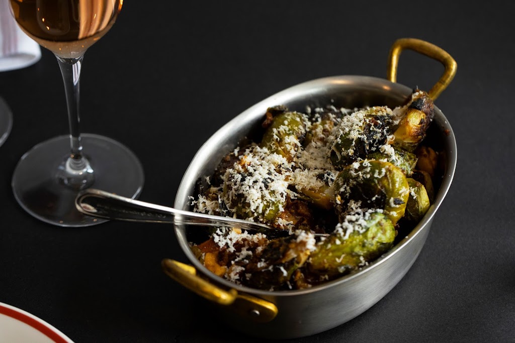 The Committee Chophouse | restaurant | 302 S 36th St, Omaha, NE 68131, USA | 4028109500 OR +1 402-810-9500