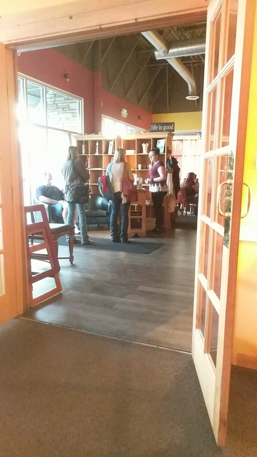 Pinocchios Incredible Italian | restaurant | 210 Ken Pratt Blvd #260, Longmont, CO 80501, USA | 3036517828 OR +1 303-651-7828