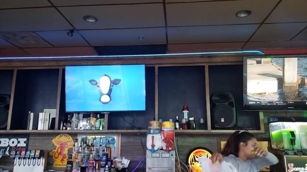 The Skybox Daiquiri Bar and Bistro | restaurant | 6392 Ridgewood Ct Dr b, Jackson, MS 39211, USA | 6014055600 OR +1 601-405-5600