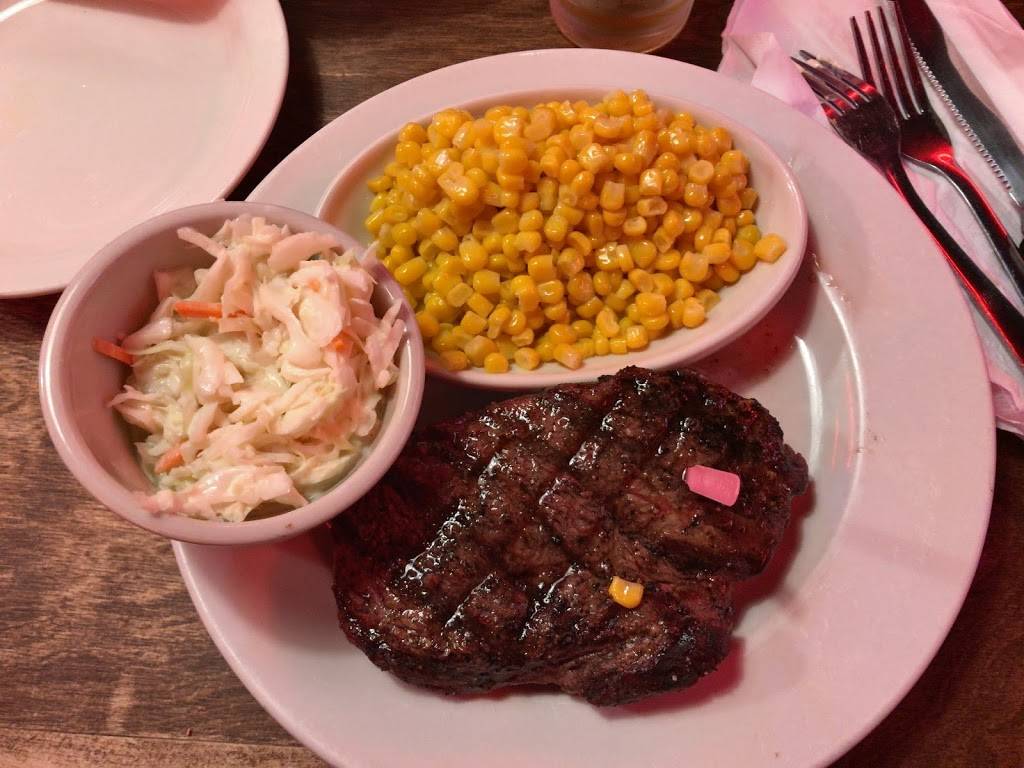 Logans Roadhouse | restaurant | 2890 Florence Blvd, Florence, AL 35630, USA | 2567645011 OR +1 256-764-5011