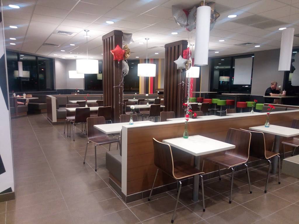 McDonalds | cafe | 2845 W Thunderbird, Phoenix, AZ 85053, USA | 6029384388 OR +1 602-938-4388