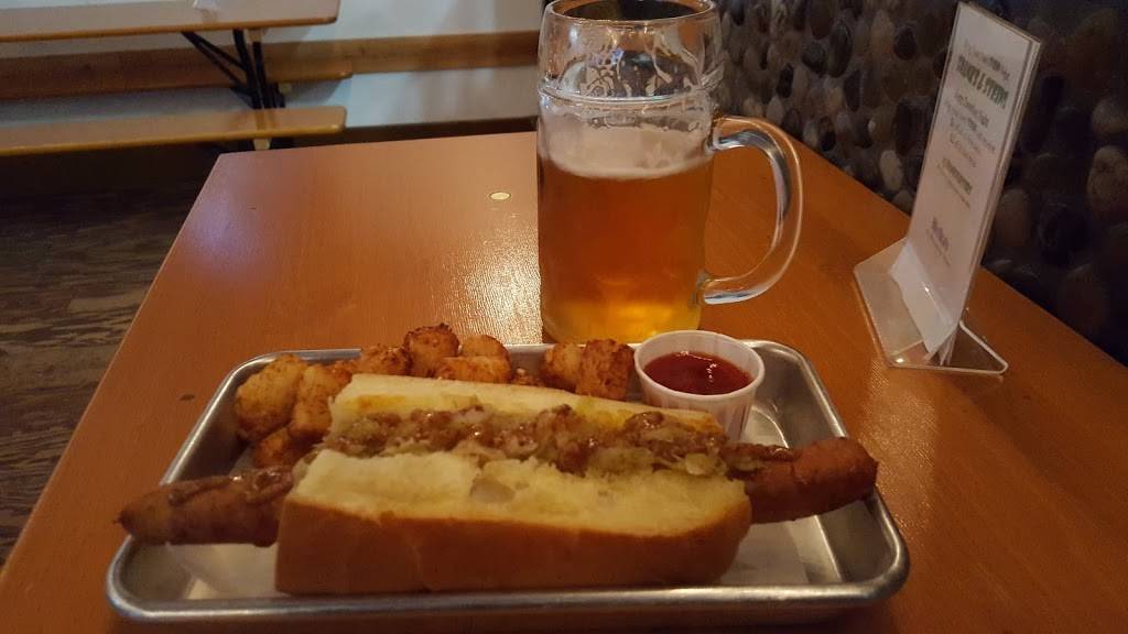 BierBrats | restaurant | 325 S Borchard Dr, Ventura, CA 93003, USA | 8056283912 OR +1 805-628-3912