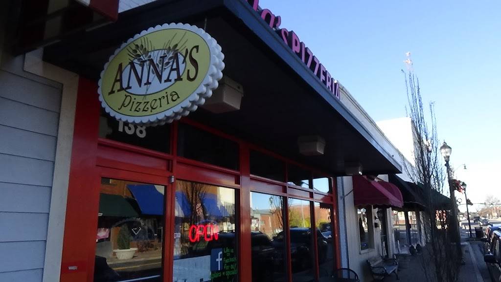 Annas Pizzeria | restaurant | 138 S Main St, Fuquay-Varina, NC 27526, USA | 9192852497 OR +1 919-285-2497