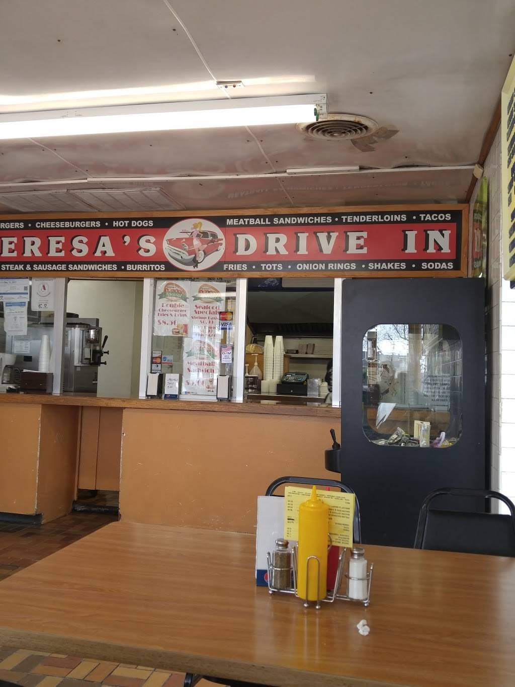 Teresas Drive-In | restaurant | 6450 E Truman Rd, Kansas City, MO 64126, USA | 8164830370 OR +1 816-483-0370
