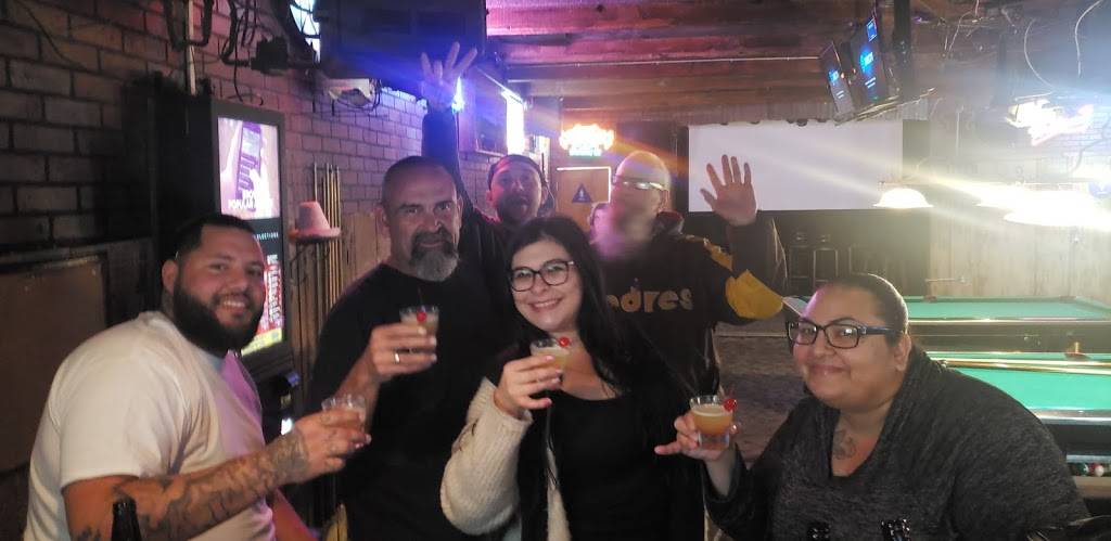 Wooden Nickel | restaurant | 842 Kendall Dr, San Bernardino, CA 92407, USA | 9098834317 OR +1 909-883-4317