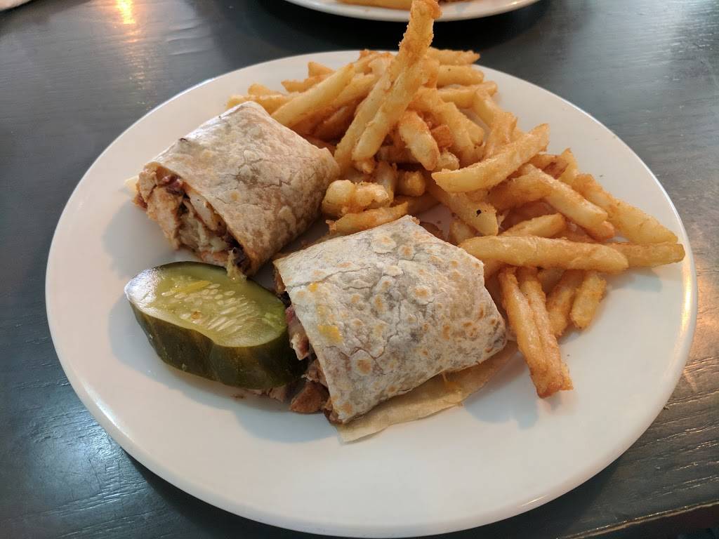 Toms | restaurant | 1229 Riegelmann Boardwalk, Brooklyn, NY 11224, USA | 7189424200 OR +1 718-942-4200