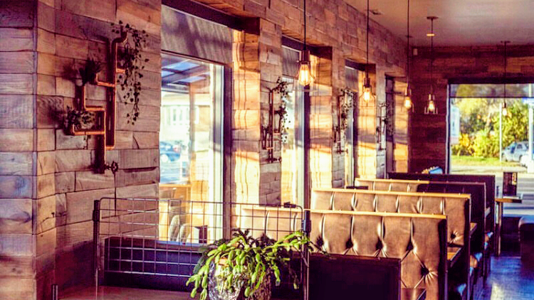 La Banquette | restaurant | 4840 Boulevard Samson, Laval, QC H7W 2H7, Canada | 4506877709 OR +1 450-687-7709