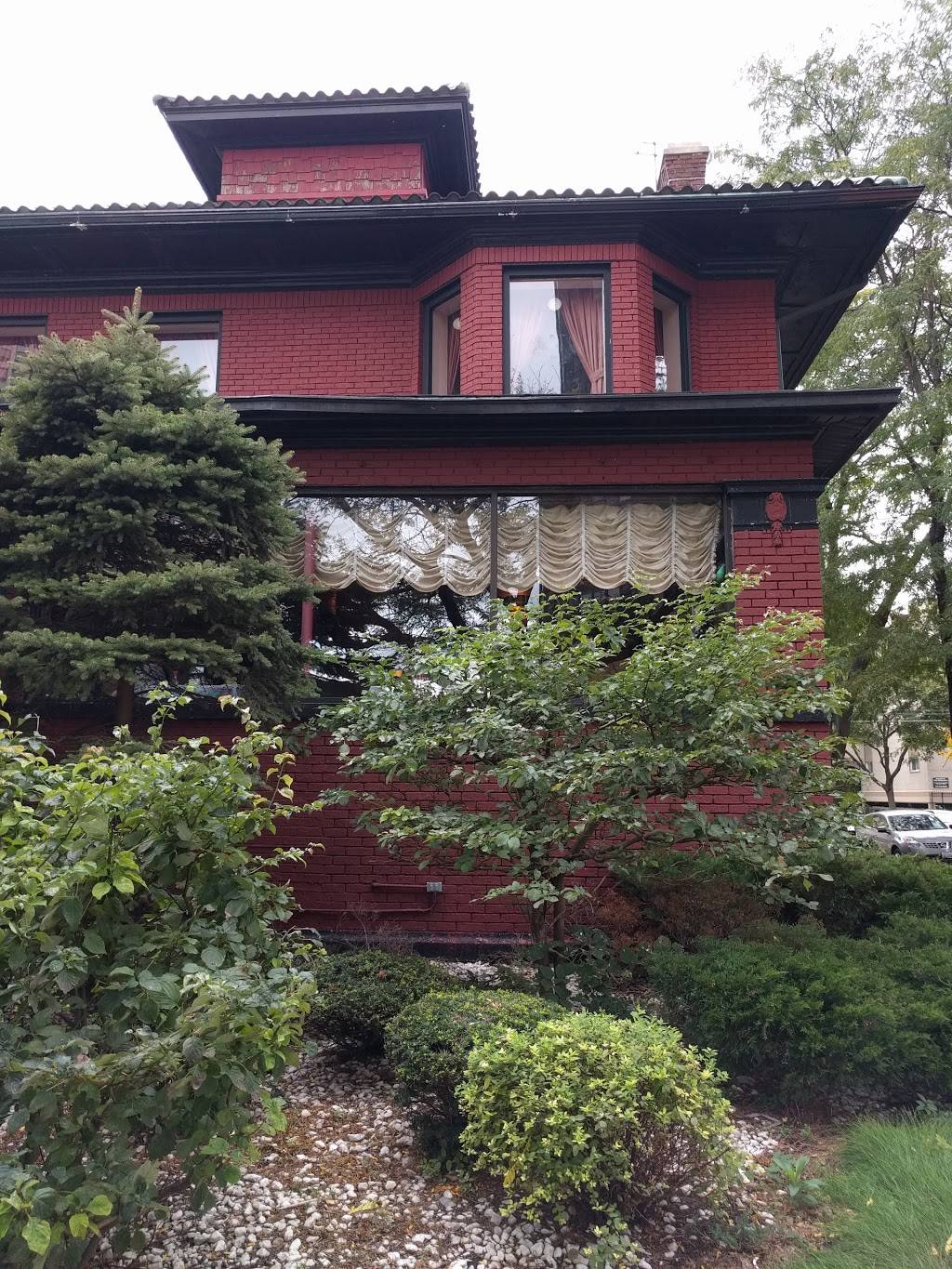 Wing Hoe Restaurant | restaurant | 5356 N Sheridan Rd, Chicago, IL 60640, USA | 7732754550 OR +1 773-275-4550