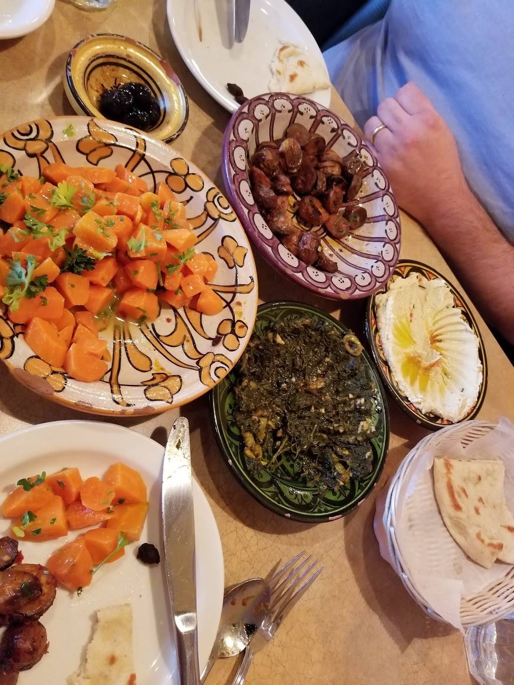 Olive Tree Cafe | restaurant | 13 Chestnut Hill Plaza, Newark, DE 19713, USA | 3022664598 OR +1 302-266-4598