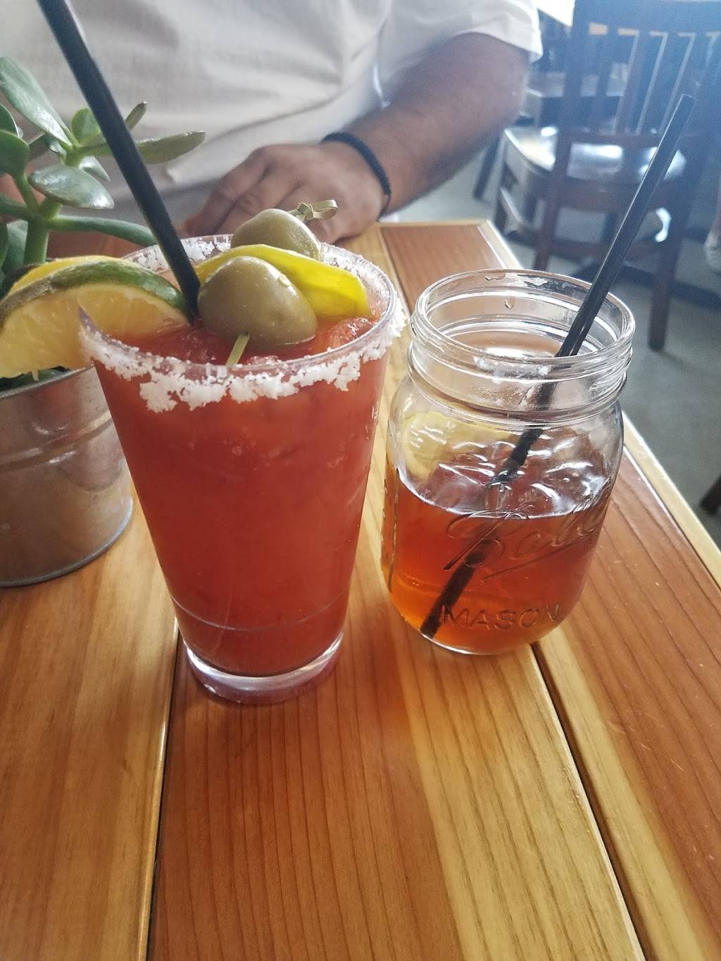 Blackbird Tavern | restaurant | 41958 5th St, Temecula, CA 92590, USA | 9516999150 OR +1 951-699-9150