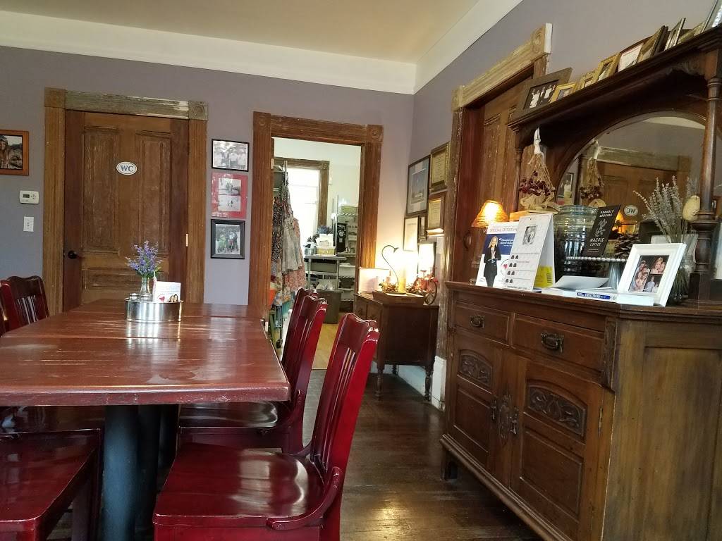 Daughters Café | restaurant | 97 Bell St, Reno, NV 89503, USA | 7753243447 OR +1 775-324-3447