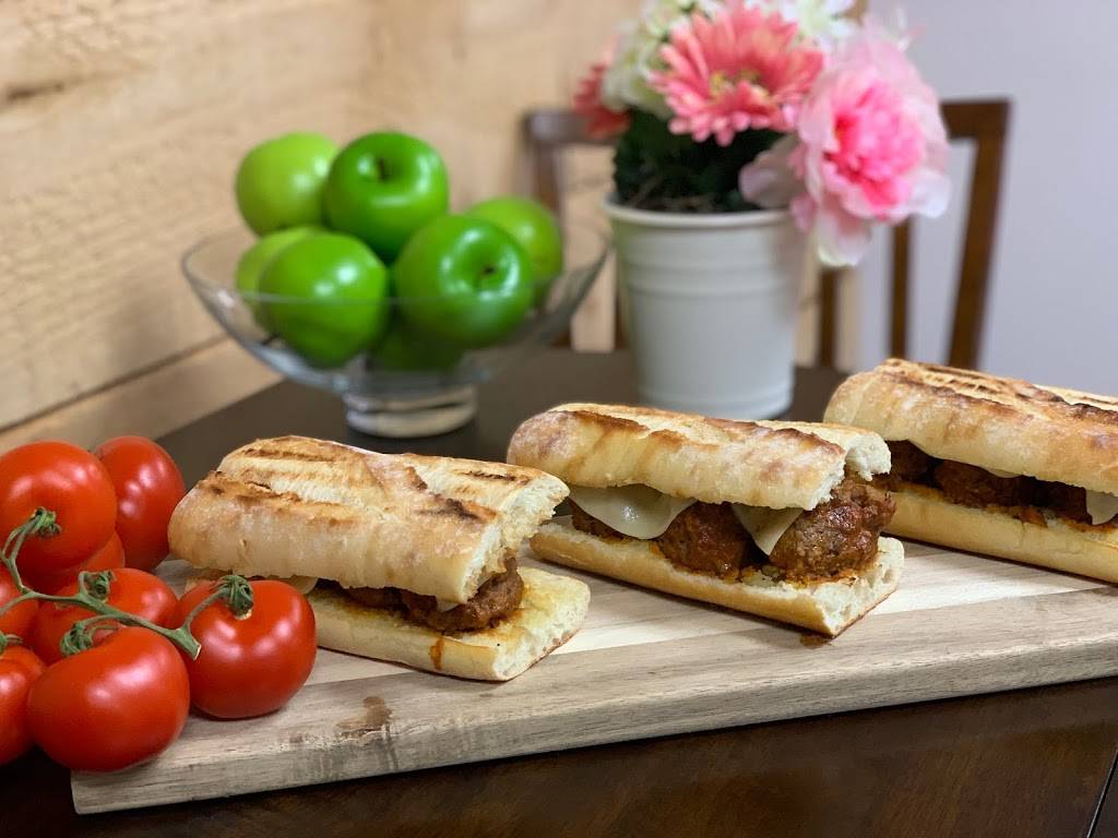 SamMitch Café | restaurant | 2435 Holly Ln Suite 100, Ottawa, ON K1V 7P2, Canada | 6136902232 OR +1 613-690-2232