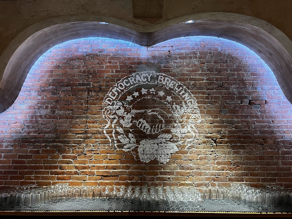 Democracy Brewing | restaurant | 35 Temple Pl, Boston, MA 02111, USA | 8572638604 OR +1 857-263-8604