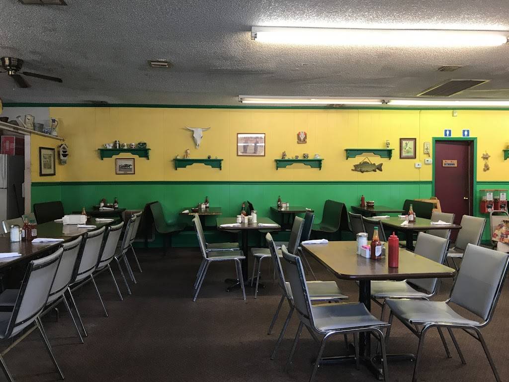 Lisas Kountry Cafe | restaurant | 23911 FL-46, Sorrento, FL 32776, USA | 3527353380 OR +1 352-735-3380