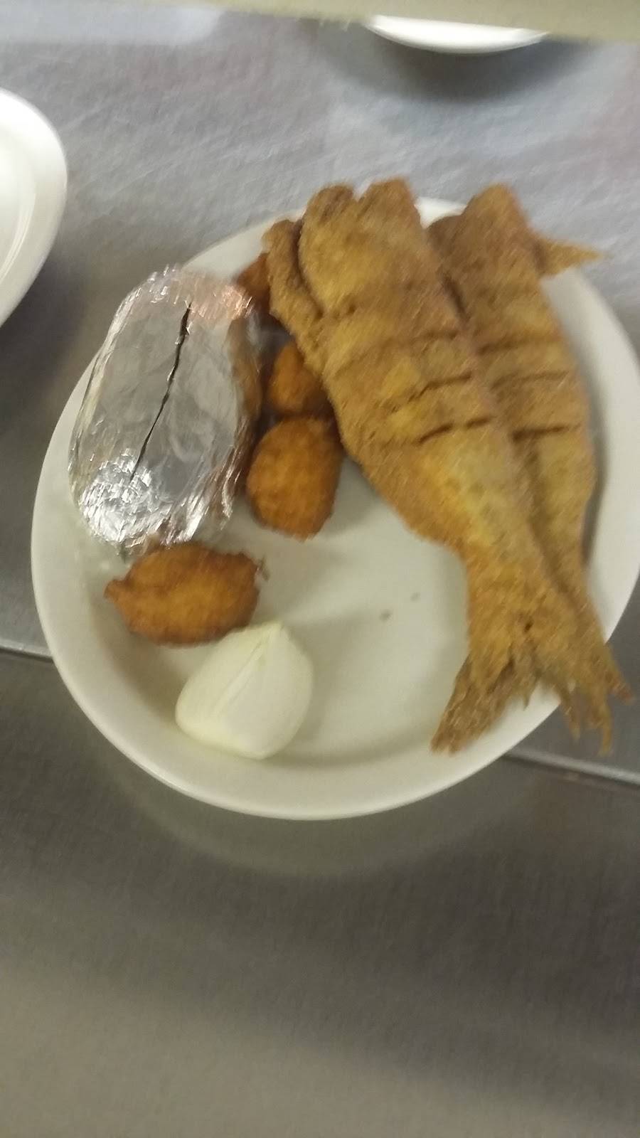 Gurleys Restaurant | restaurant | 125 N Lee Dr, Guntown, MS 38849, USA | 6623482276 OR +1 662-348-2276