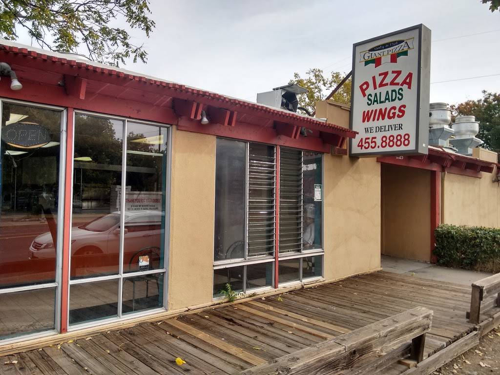 Giant Pizza | restaurant | 2625 Broadway, Sacramento, CA 95818, USA | 9164558888 OR +1 916-455-8888