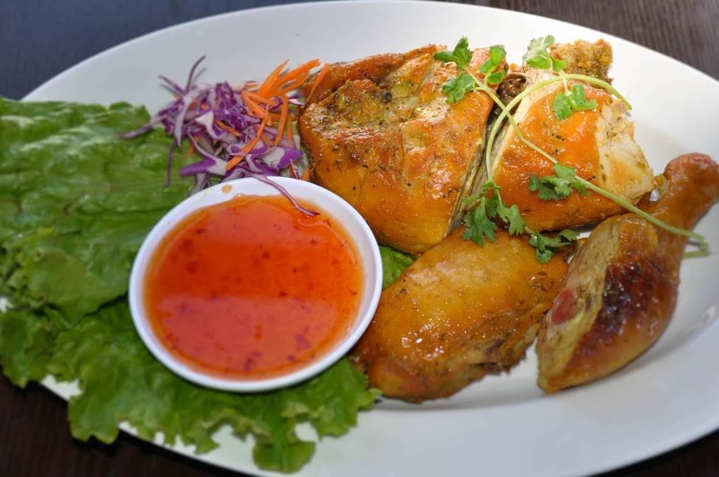 Ing Doi Thai Kitchen | restaurant | 28072 Bouquet Canyon Rd, Saugus, CA 91350, USA | 6612639888 OR +1 661-263-9888