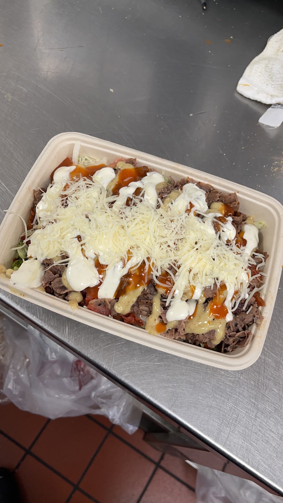 A que mess llc | restaurant | 5701 N 57th St, Milwaukee, WI 53218, USA | 4146886625 OR +1 414-688-6625