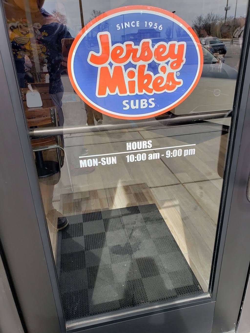 Jersey Mikes Subs | meal takeaway | 2564 N Greenwich Rd Suite 550, Wichita, KS 67226, USA | 3163643777 OR +1 316-364-3777