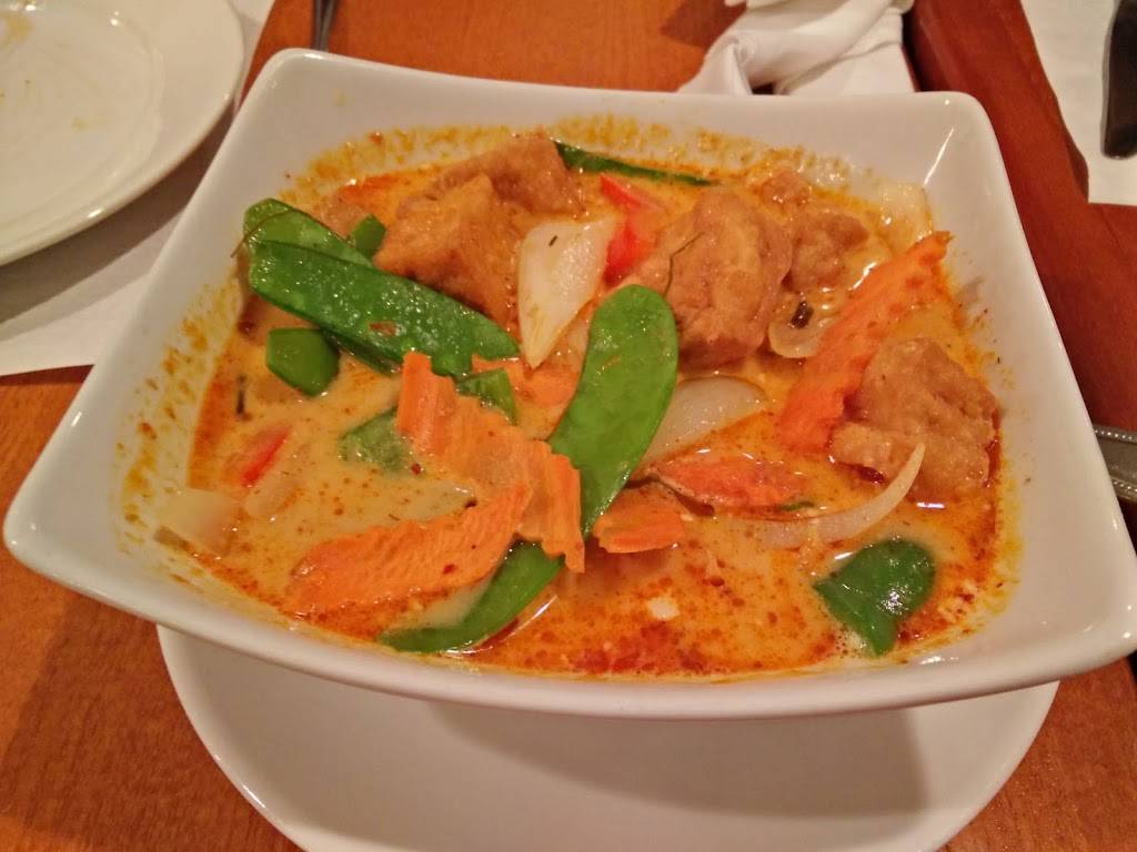 Bangkok Thai Cuisine | restaurant | 10 Court St, Plymouth, MA 02360, USA | 5087463299 OR +1 508-746-3299