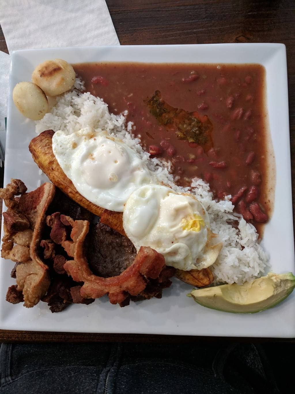 Casa Blanca | restaurant | 34 1/2 Canal St, Nashua, NH 03064, USA | 6035951670 OR +1 603-595-1670