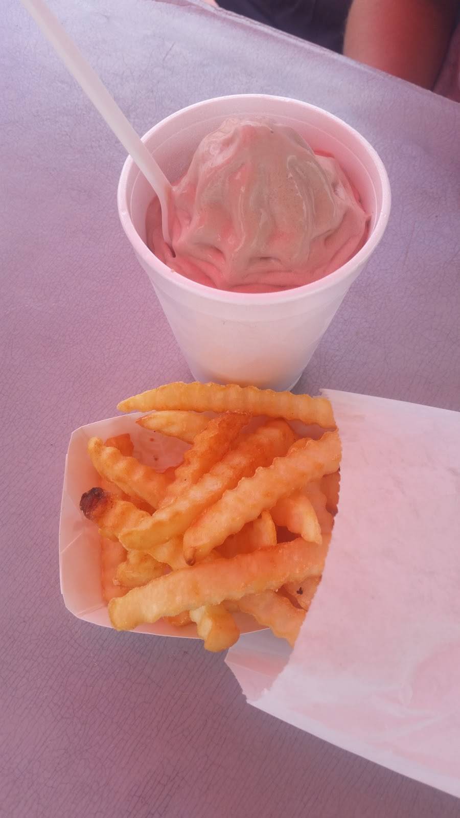 Classic 50S Drive-In | restaurant | 1521 W Lindsey St, Norman, OK 73069, USA | 4053212271 OR +1 405-321-2271