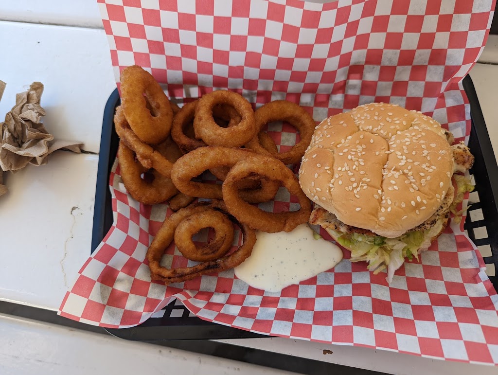 Kens Sidewalk Cafe | restaurant | 100 S Main St, Canyonville, OR 97417, USA | 5418396872 OR +1 541-839-6872