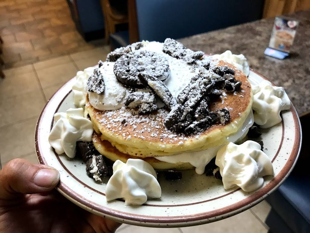 Delish Cafe | restaurant | 2144 N 25th St, Terre Haute, IN 47804, USA | 8122353500 OR +1 812-235-3500