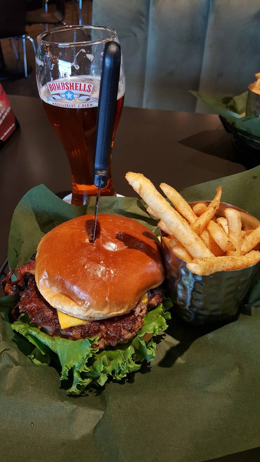 Bombshells | restaurant | 14191 Northwest Fwy, Houston, TX 77040, USA | 2818456411 OR +1 281-845-6411