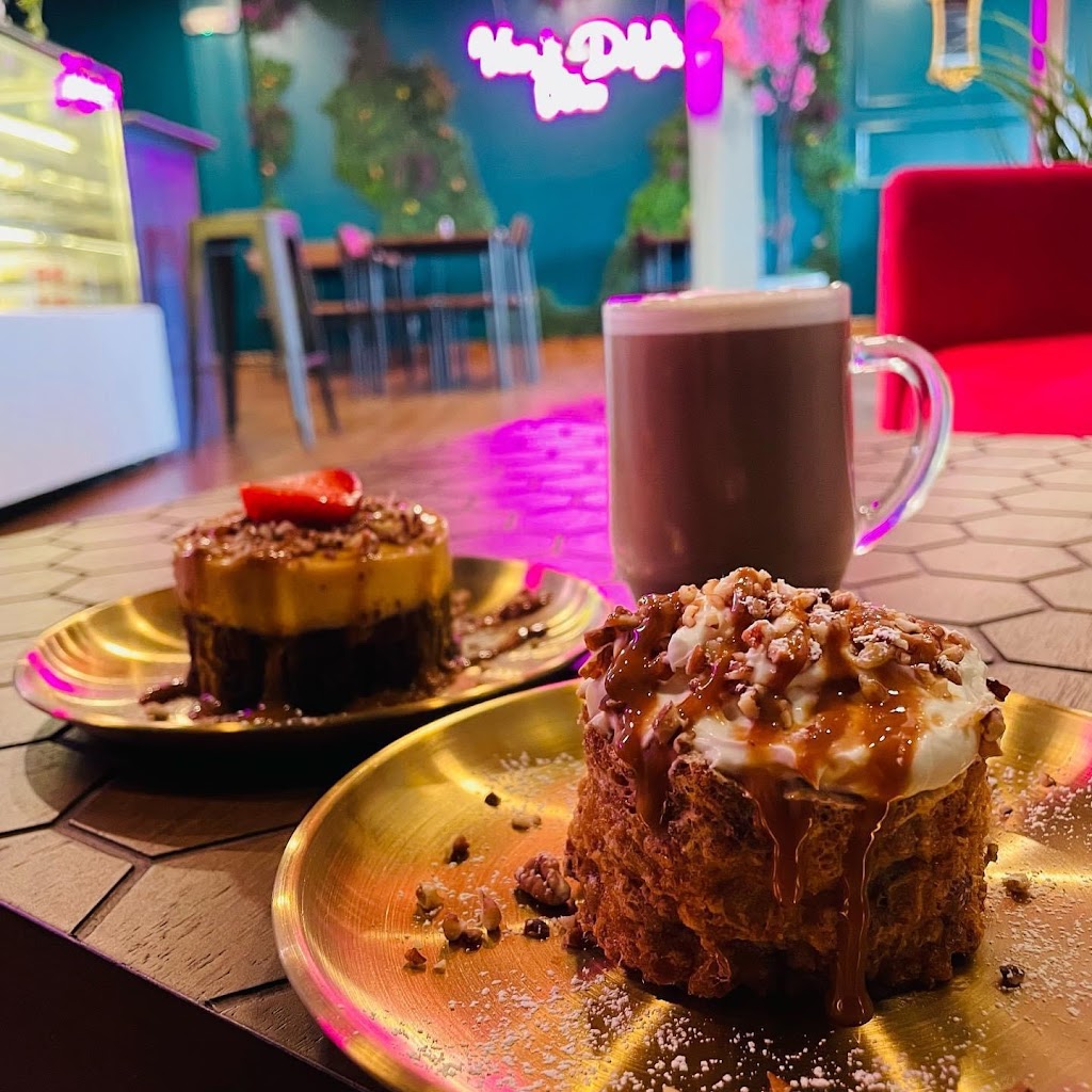 Vica’s Delights Bistro 2 Saunders | restaurant | 2357 E Saunders St ste 101, Laredo, TX 78041, USA | 9566150046 OR +1 956-615-0046