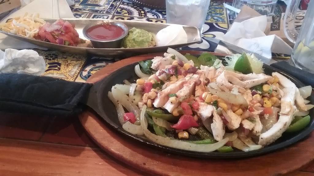 Chilis Grill & Bar | meal takeaway | 3960 E 82nd St, Indianapolis, IN 46240, USA | 3175770309 OR +1 317-577-0309