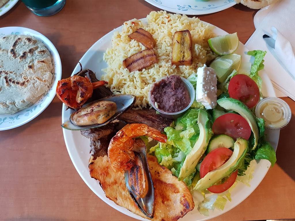 La Guanaquita | restaurant | 284 Orenda Rd, Brampton, ON L6T 4X6, Canada | 9054591010 OR +1 905-459-1010