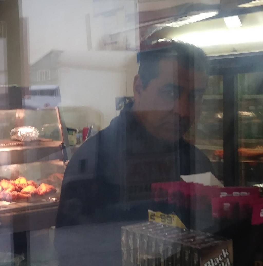 Chicken Holiday | restaurant | 283 Clinton Ave, Newark, NJ 07108, USA | 9736218444 OR +1 973-621-8444