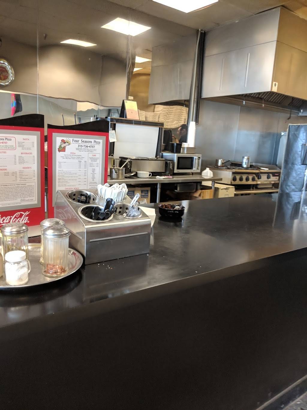 Four Seasons Pizza | restaurant | 9225 NY-49, Marcy, NY 13403, USA | 3157364757 OR +1 315-736-4757