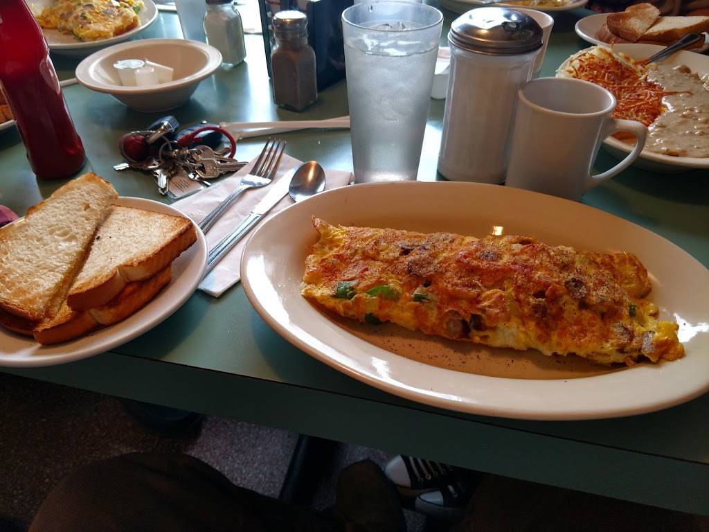 Country Boy Restaurant | restaurant | 821 E 9 Mile Rd, Hazel Park, MI 48030, USA | 2485437080 OR +1 248-543-7080