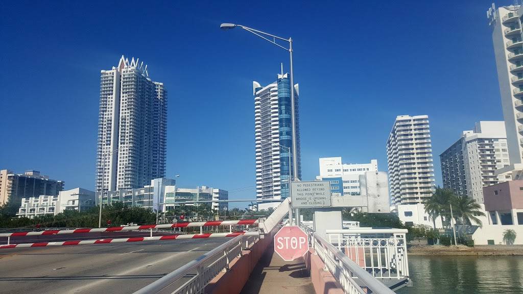 Aquatica Cafe | restaurant | 6103 Aqua Ave #100, Miami Beach, FL 33141, USA | 7863515041 OR +1 786-351-5041