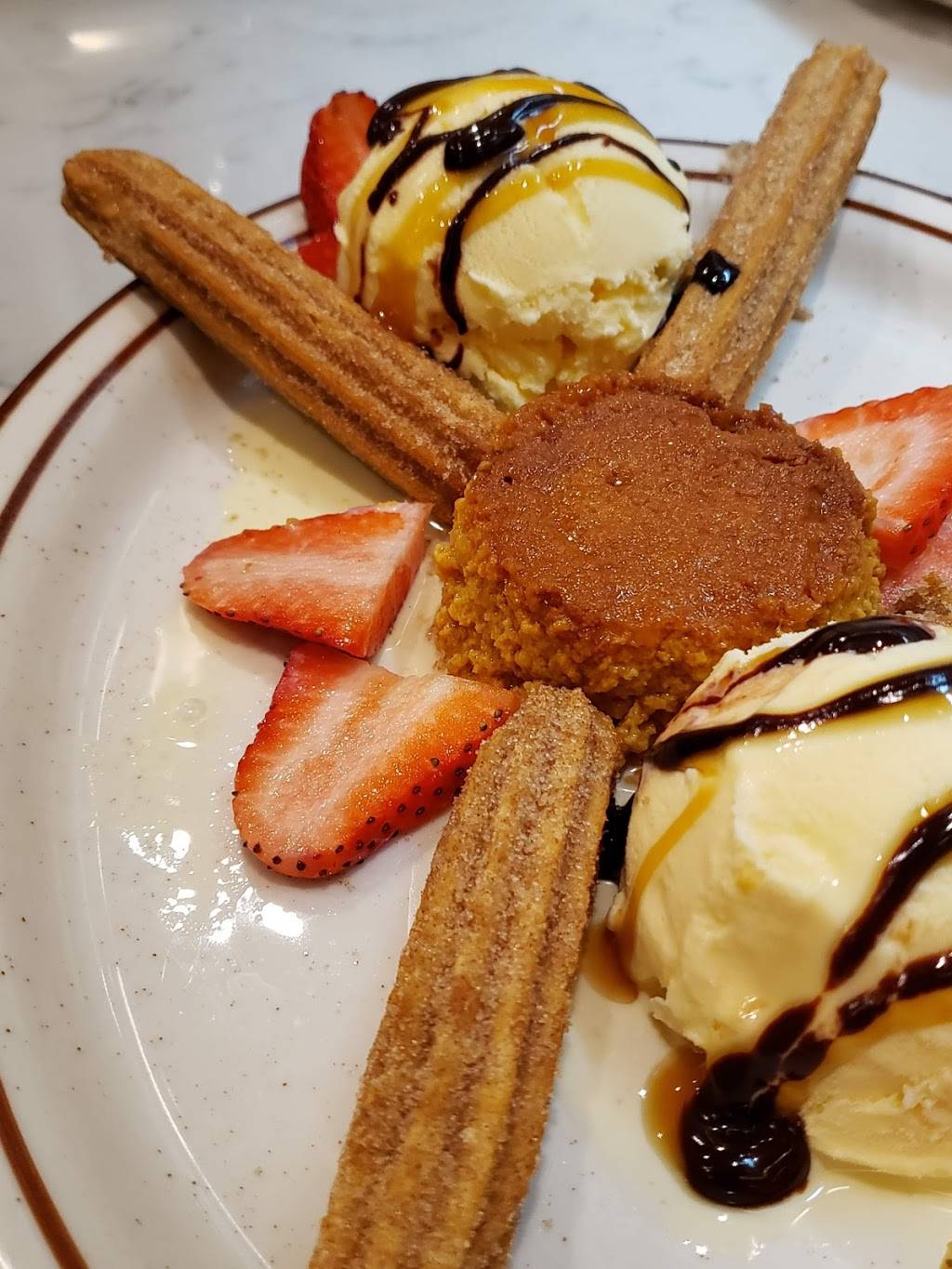 La Esquina Mexican Grill | restaurant | 8905 Venice Blvd, Los Angeles, CA 90034, USA | 4242586396 OR +1 424-258-6396