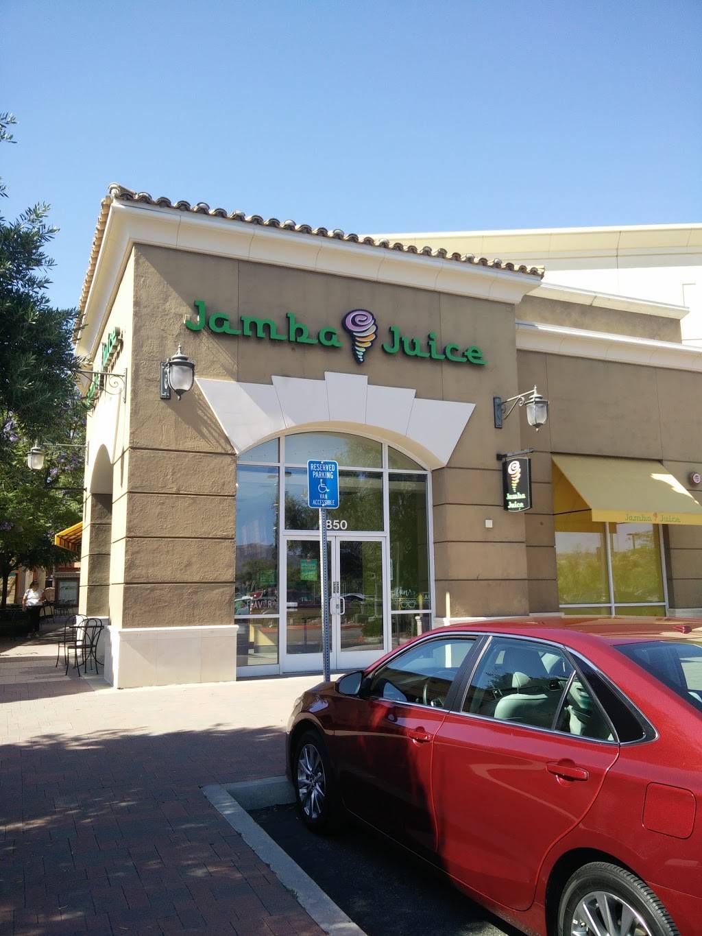 Jamba Juice Simi Valley Town Center | restaurant | 1555 Simi Town Center Way #850, Simi Valley, CA 93065, USA | 8055849880 OR +1 805-584-9880