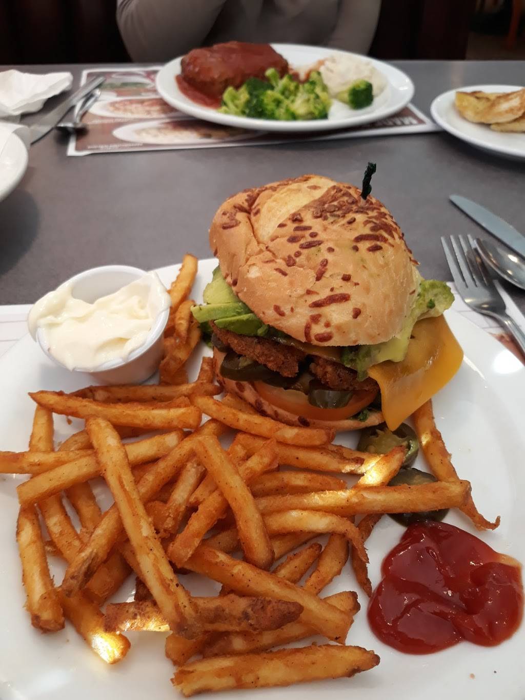 Dennys | restaurant | 8120 Esters Blvd, Irving, TX 75063, USA | 9729294282 OR +1 972-929-4282