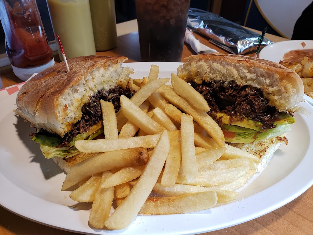 CHICOS | restaurant | 2306 U.S. Rt. 66, Santa Rosa, NM 88435, USA | 5754722181 OR +1 575-472-2181