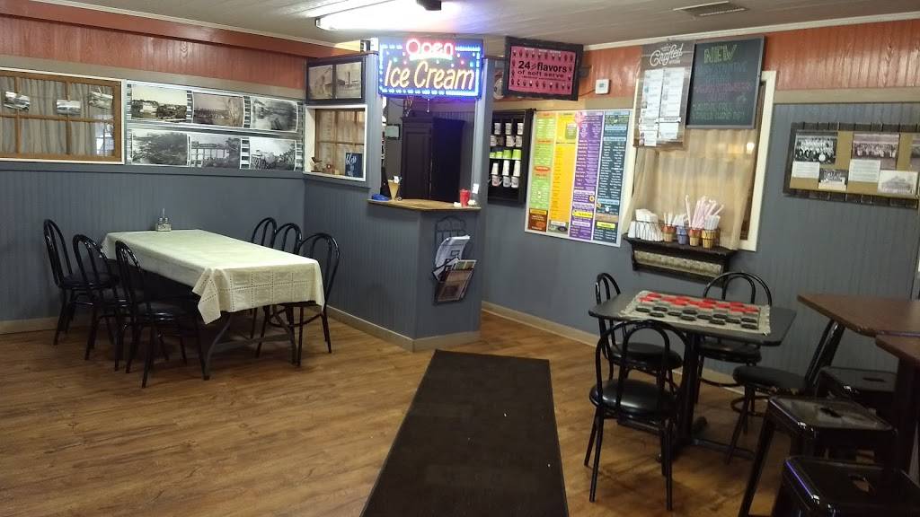 Hawks Nest | restaurant | 3420 M-40, Hamilton, MI 49419, USA | 2697518813 OR +1 269-751-8813